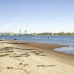 Landing At Yacht Harbor Club - 1 Bedroom In Hayden Island Neighborhood Network